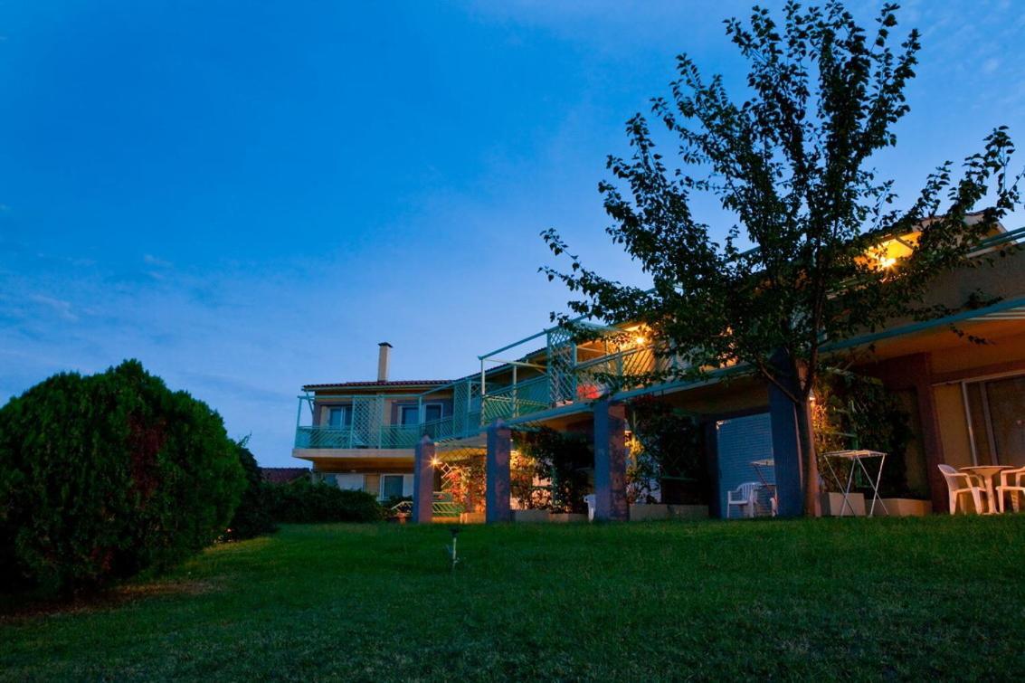 Daphne Holiday Club Chalkidiki ภายนอก รูปภาพ